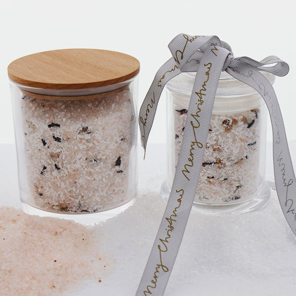 DIY Gift Guide: Himalayan Salt and Lavender Oil Bath Soak